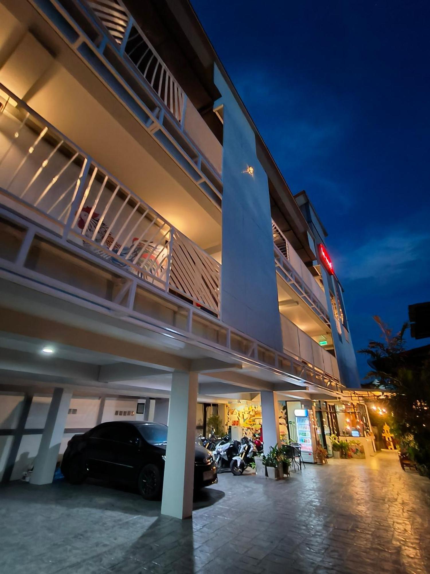 Hotel Le Neuf Nakorn Lampang Zewnętrze zdjęcie